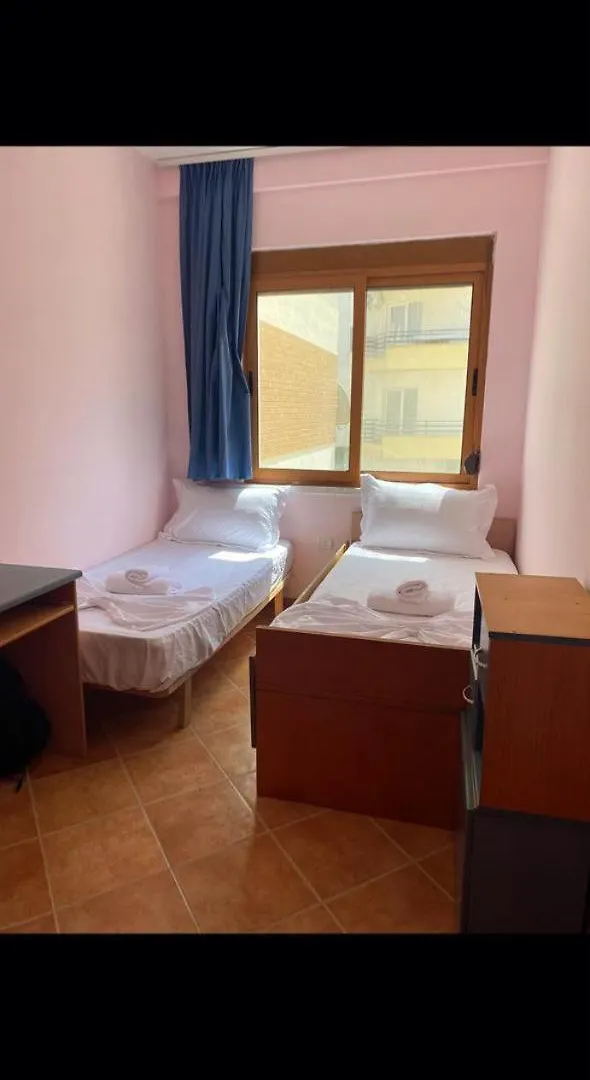 Apartament Shtepi Pushimi Leo Golem