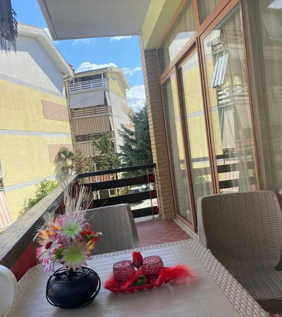 Apartament Shtepi Pushimi Leo Golem